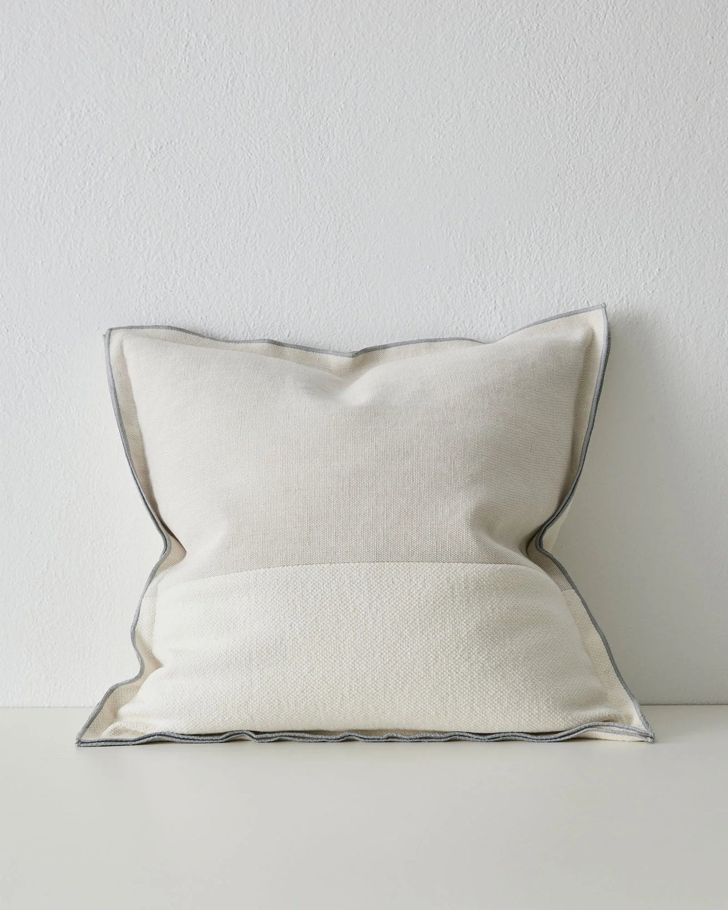 Riccardo glacier cushion