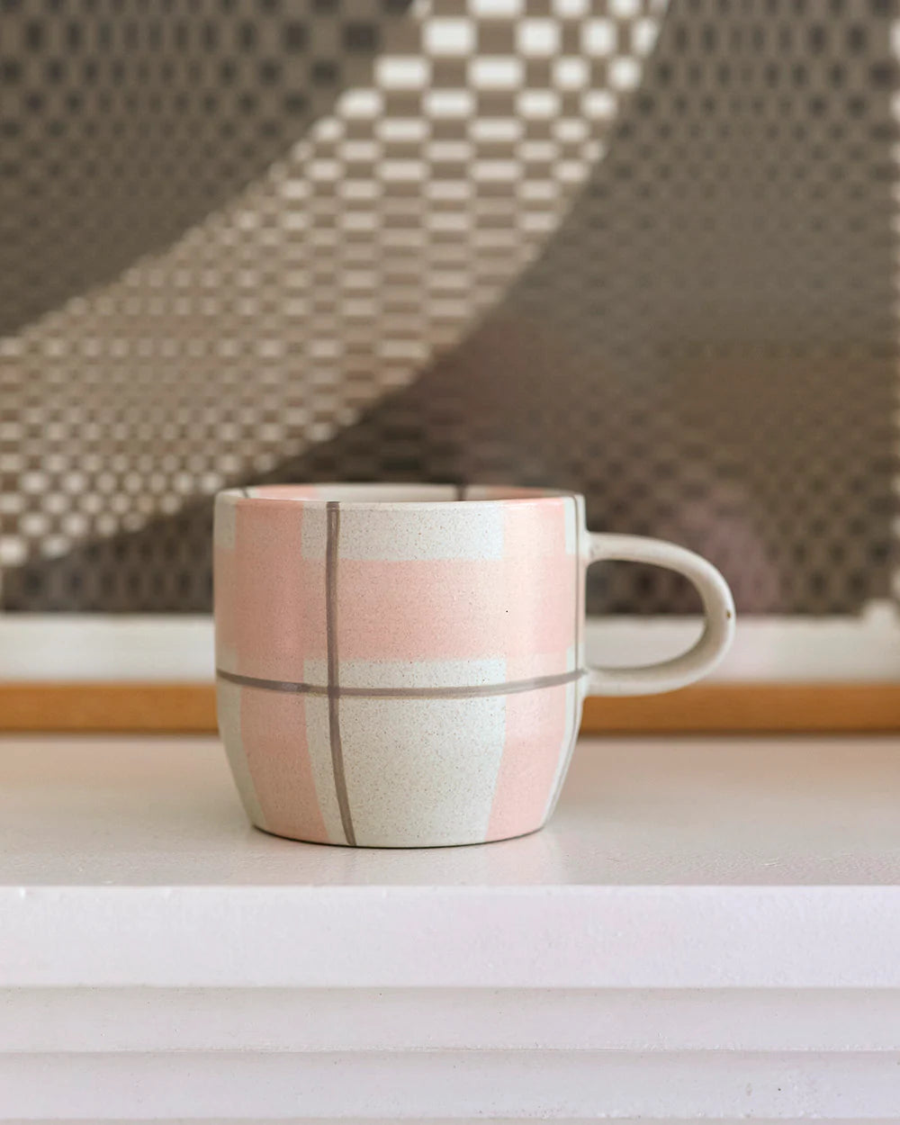Blush & grey check mug
