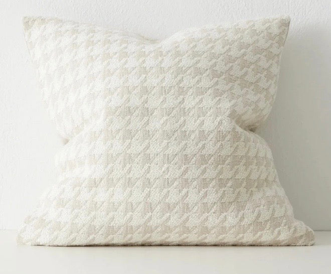 Giovanni Salt Cushion