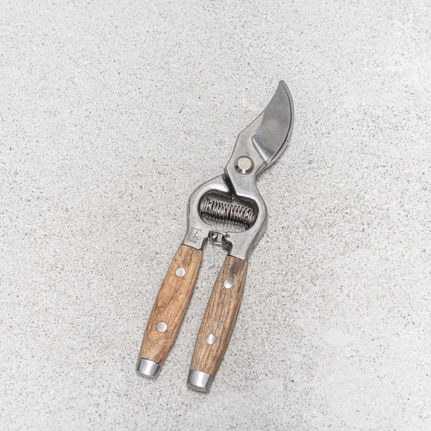 Secateurs ash handle