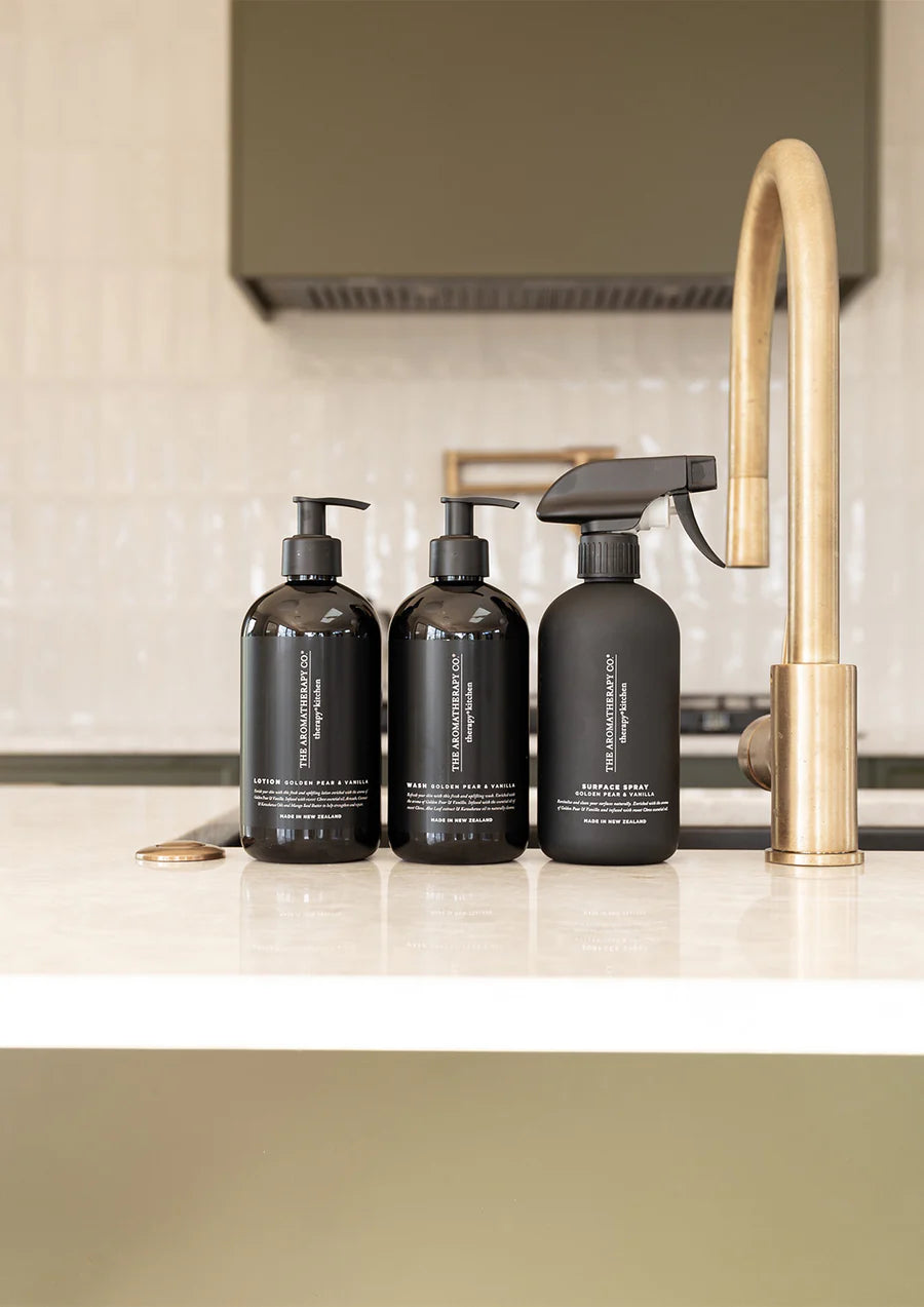 The Aromatherapy Co - Kitchen Surface Spray - Golden Pear & Vanilla