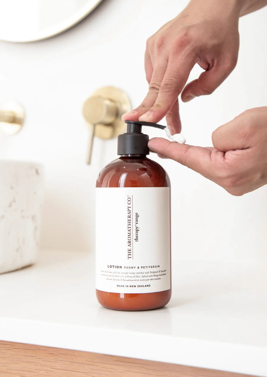 The Aromatherapy Co - Hand & Body Lotion - Peony & Petitgrain