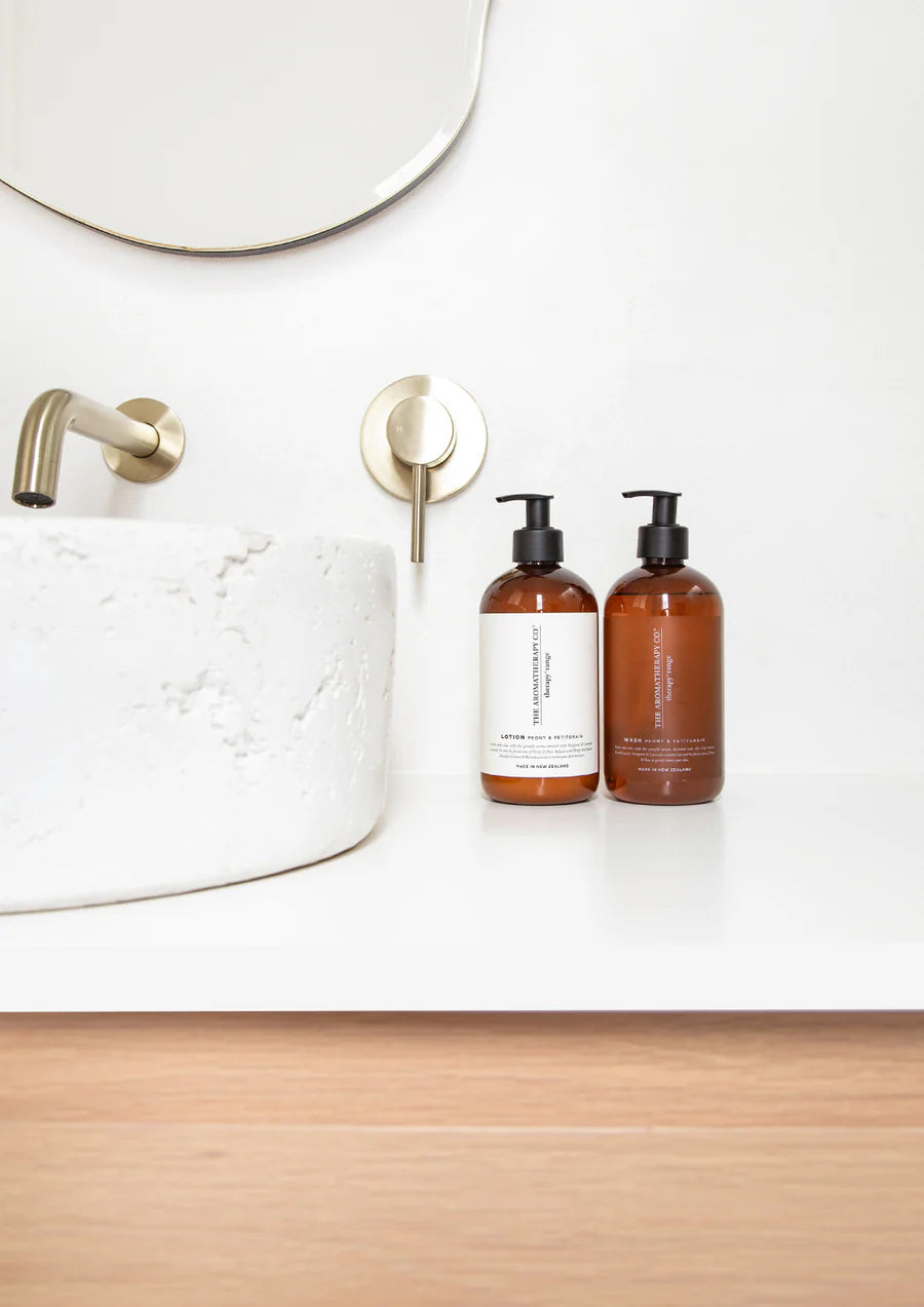 The Aromatherapy Co - Hand & Body Lotion - Peony & Petitgrain