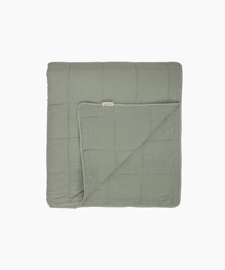 Freya quilt sage- large