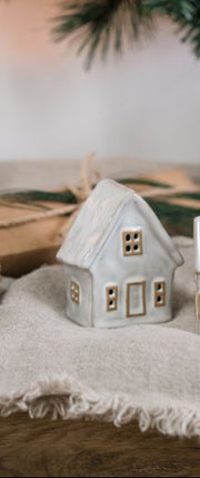 Lucia House - 9.5cm x 7cm