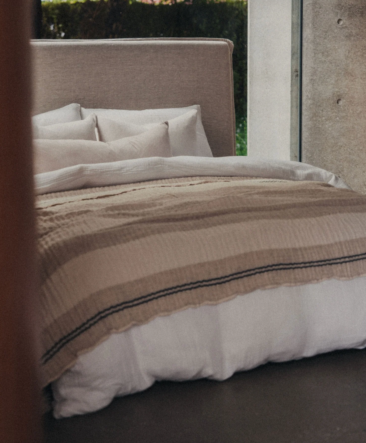 Enes Linen Bed Cover