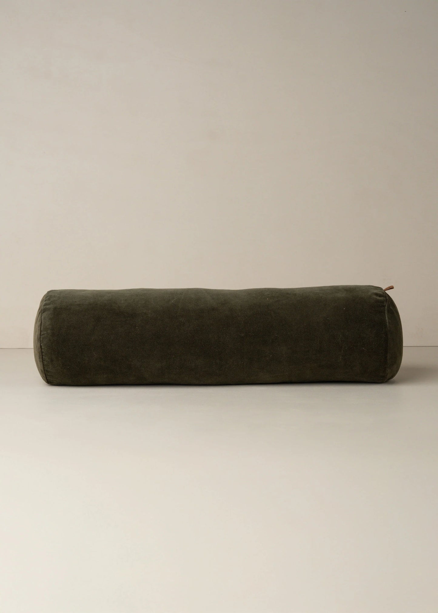 VELVET STRUCTURED BOLSTER | DARK OLIVE