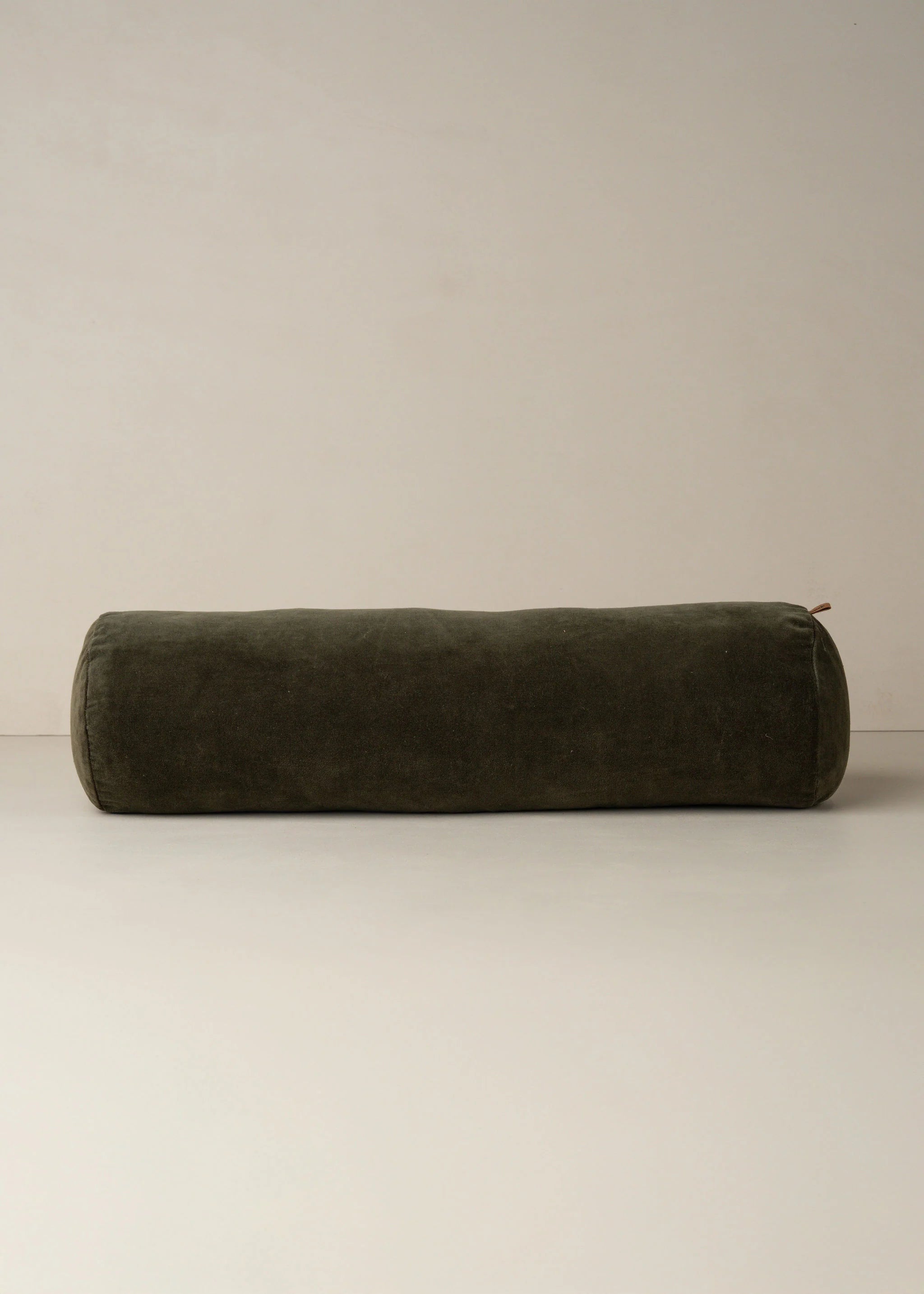 VELVET STRUCTURED BOLSTER | DARK OLIVE